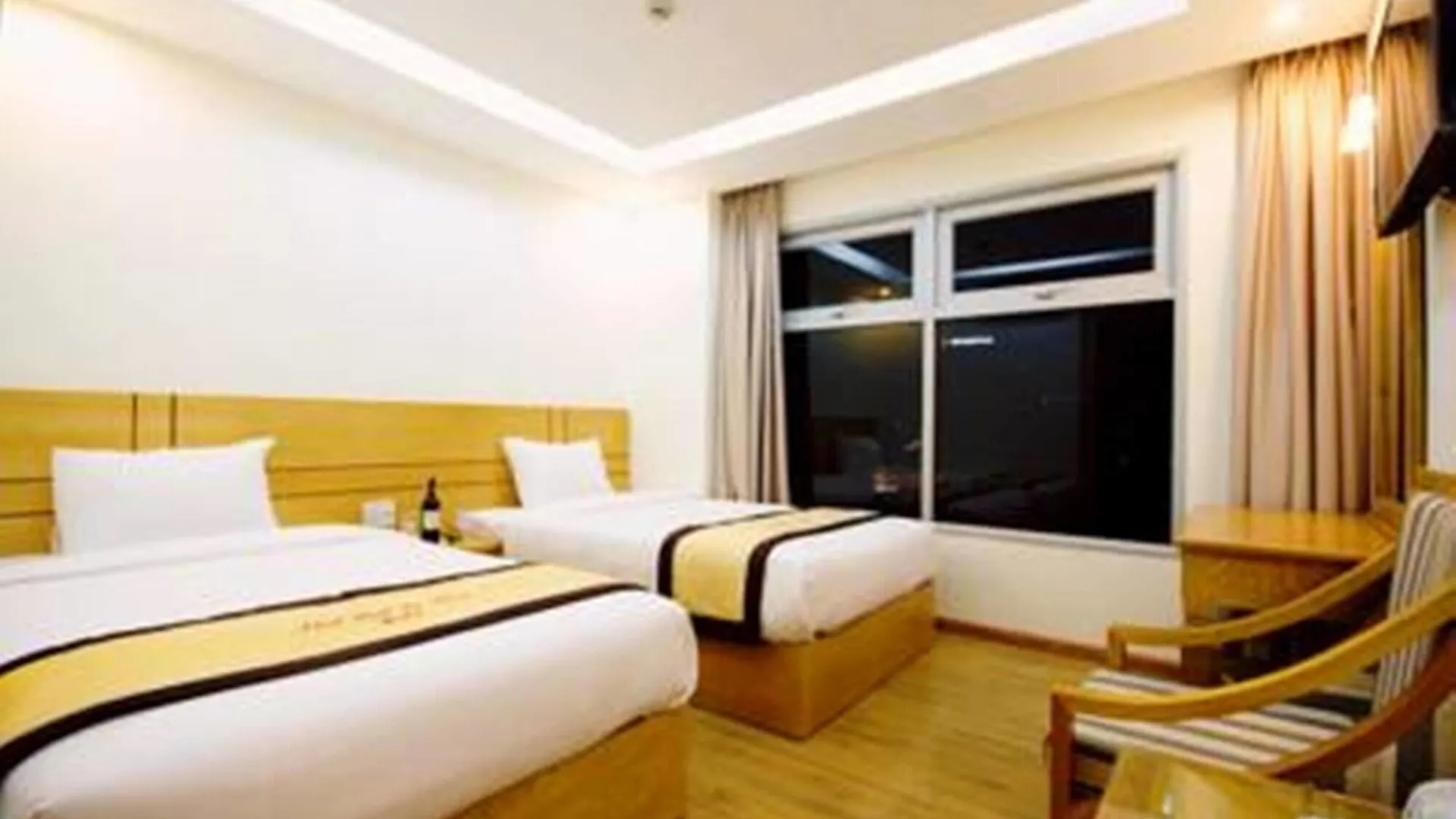 Nhat Linh Hotel & Suites Da Nang