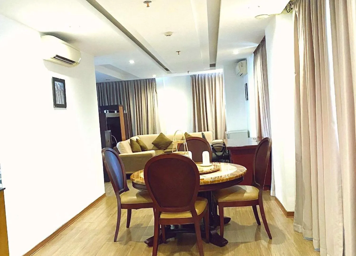 Nhat Linh Hotel & Suites Da Nang