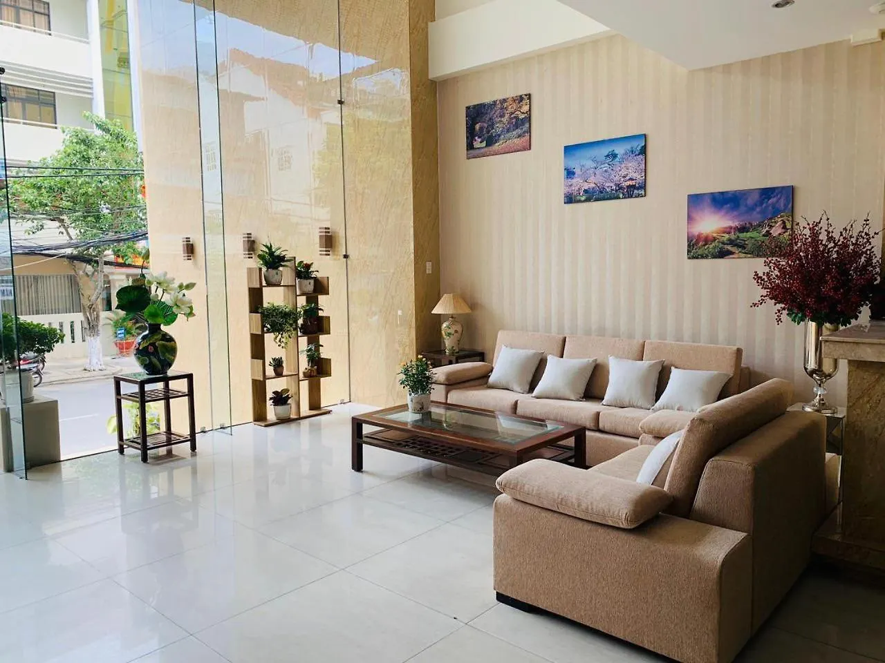 Nhat Linh Hotel & Suites Da Nang