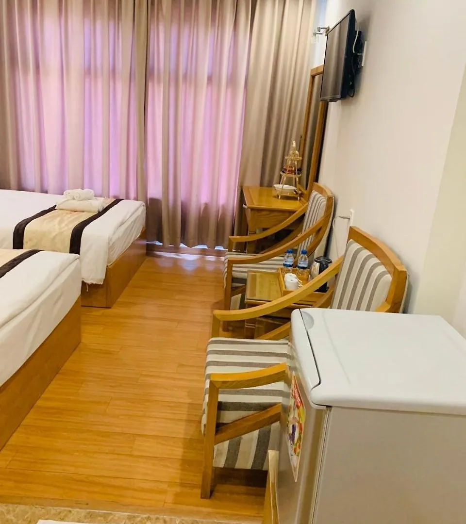 Nhat Linh Hotel & Suites Da Nang