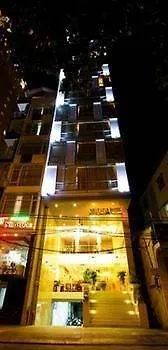 Nhat Linh Hotel & Suites Da Nang